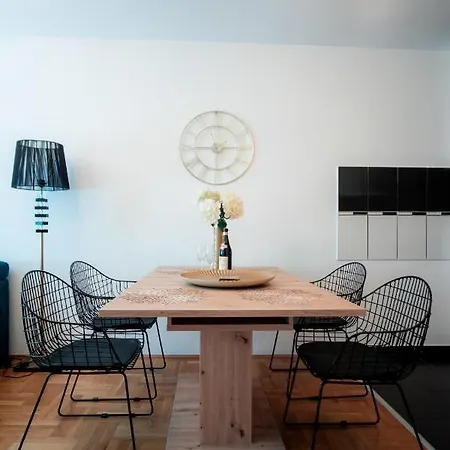 Lux Stan Na Dan Apartment Pozarevac