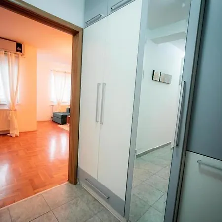 Lux Stan Na Dan דירה Požarevac