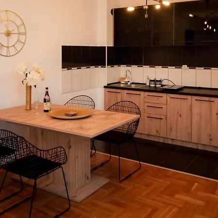 Lux Stan Na Dan Apartment Pozarevac