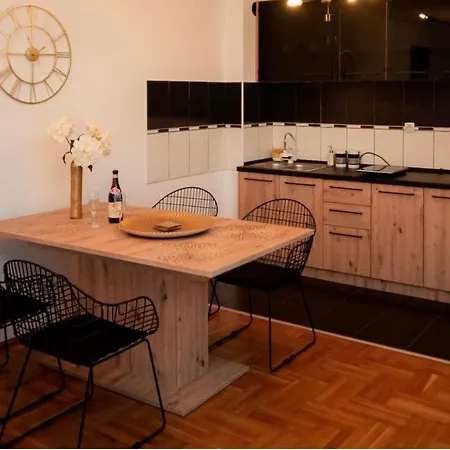 Lux Stan Na Dan Apartment Pozarevac