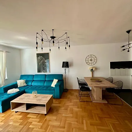 Apartment Lux Stan Na Dan Pozarevac