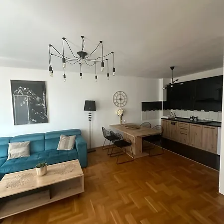 Lux Stan Na Dan * Pozarevac