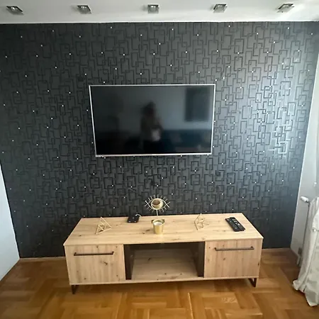 Lux Stan Na Dan Pozarevac